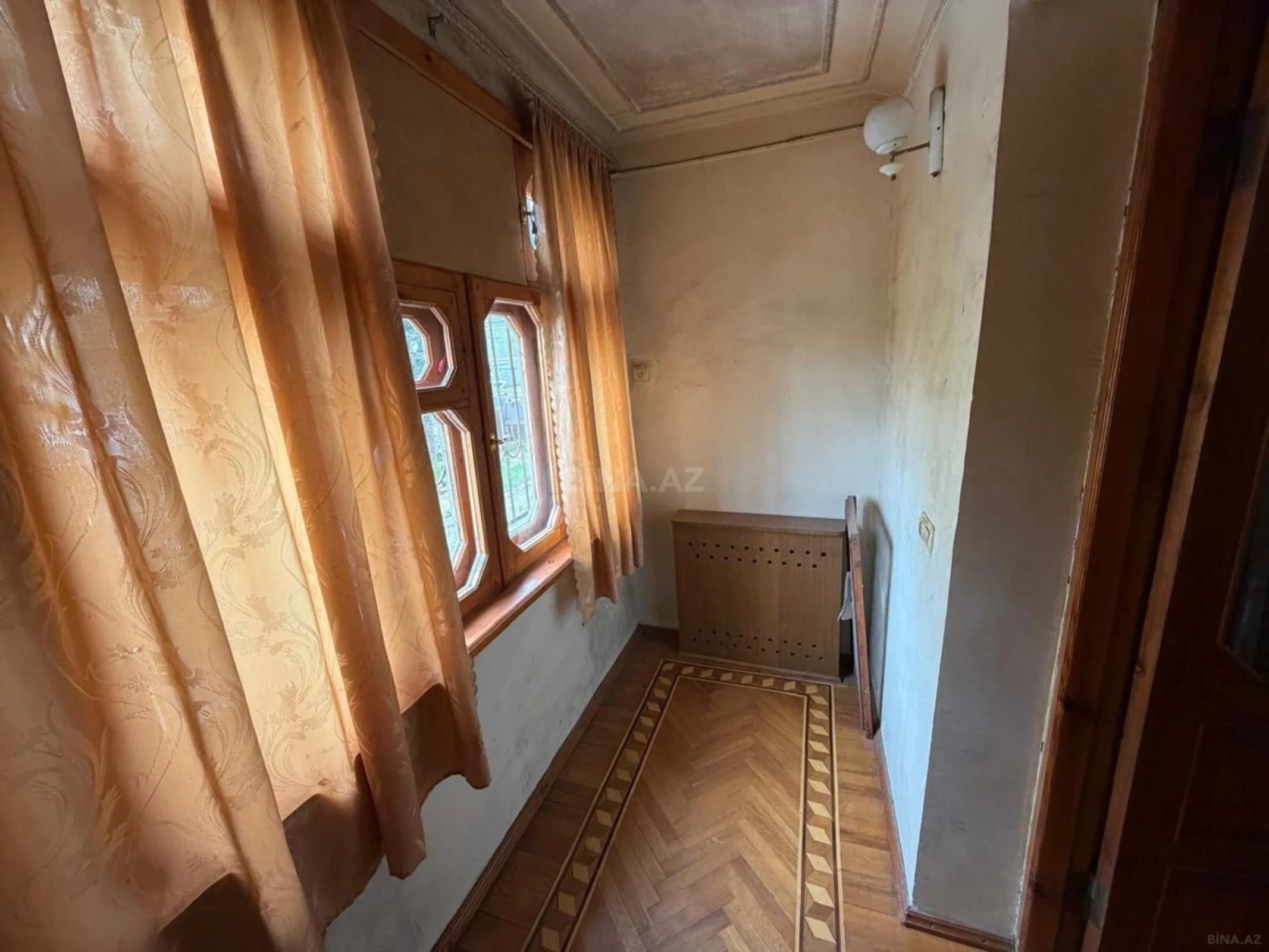 Satılır 4 otaqlı mənzil 80 m²