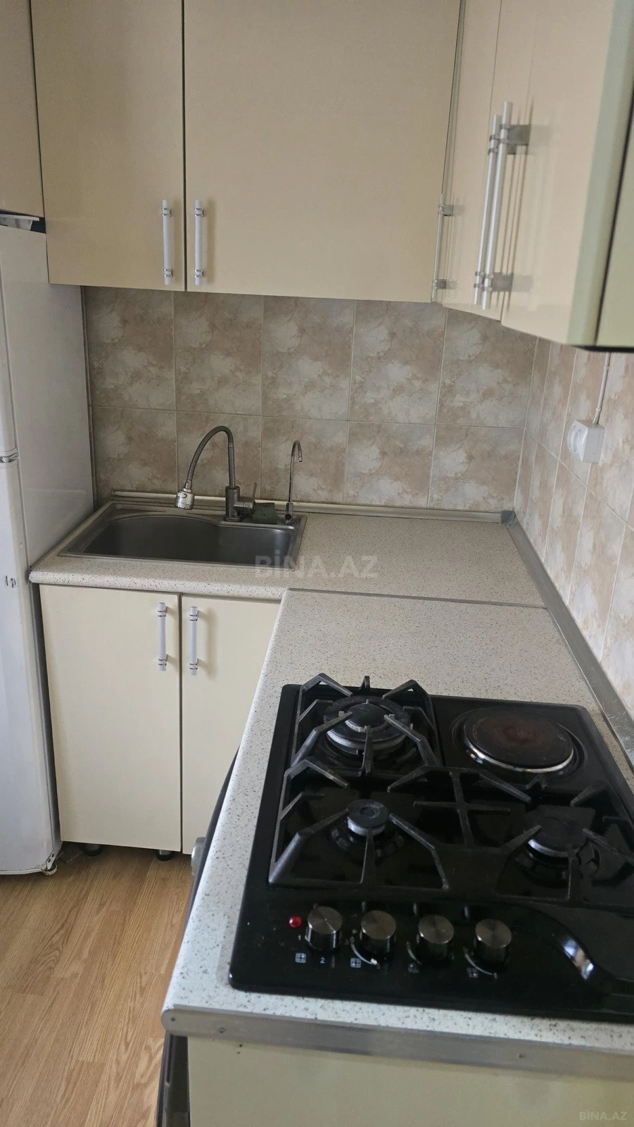 Kirayə verilir 3 otaqlı mənzil 61 m²