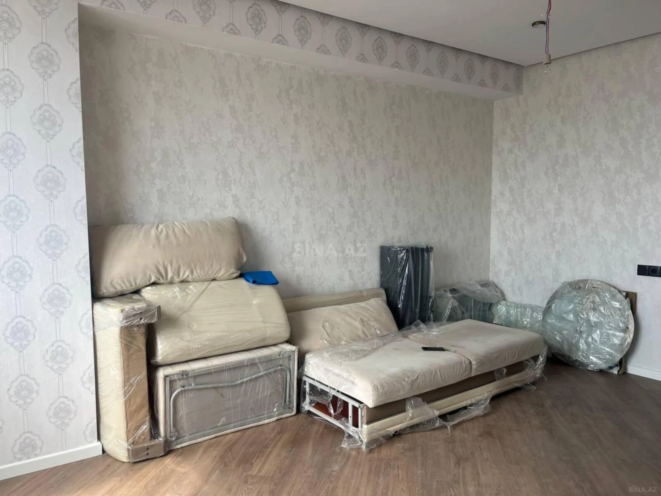 Satılır 3 otaqlı mənzil 90 m²