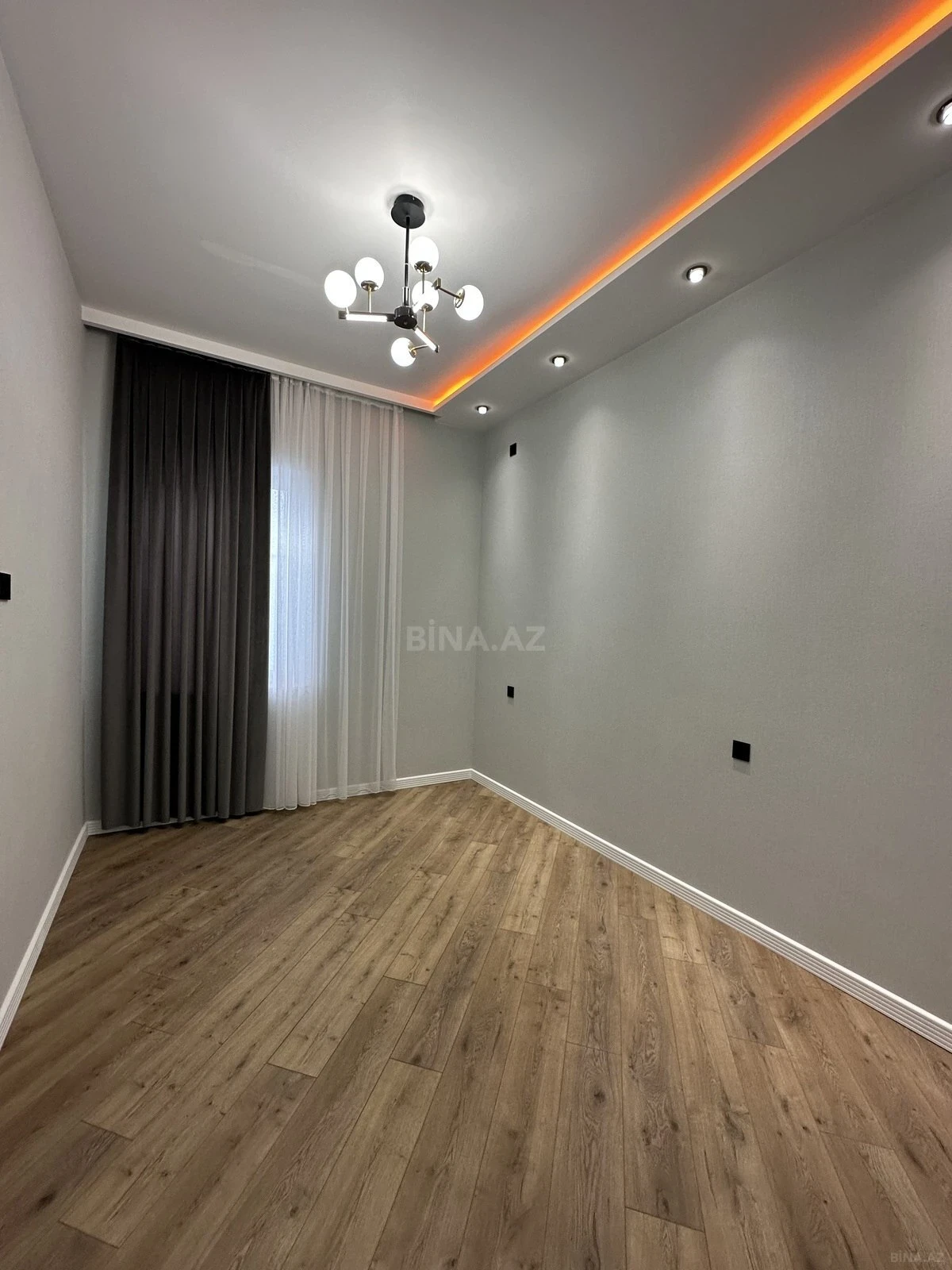 Satılır 4 otaqlı həyət evi 180 m²