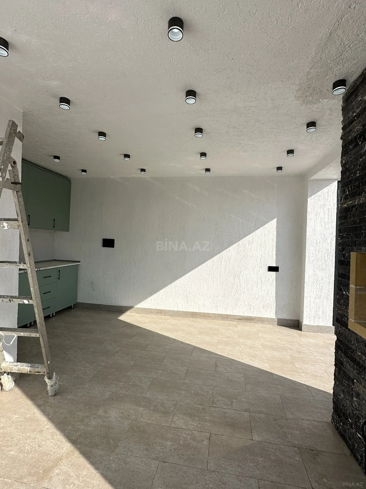 Satılır 4 otaqlı həyət evi 180 m²