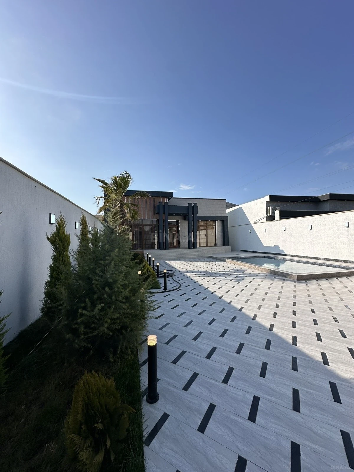Satılır 4 otaqlı həyət evi 180 m²