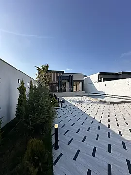 Satılır 4 otaqlı həyət evi 180 m²
