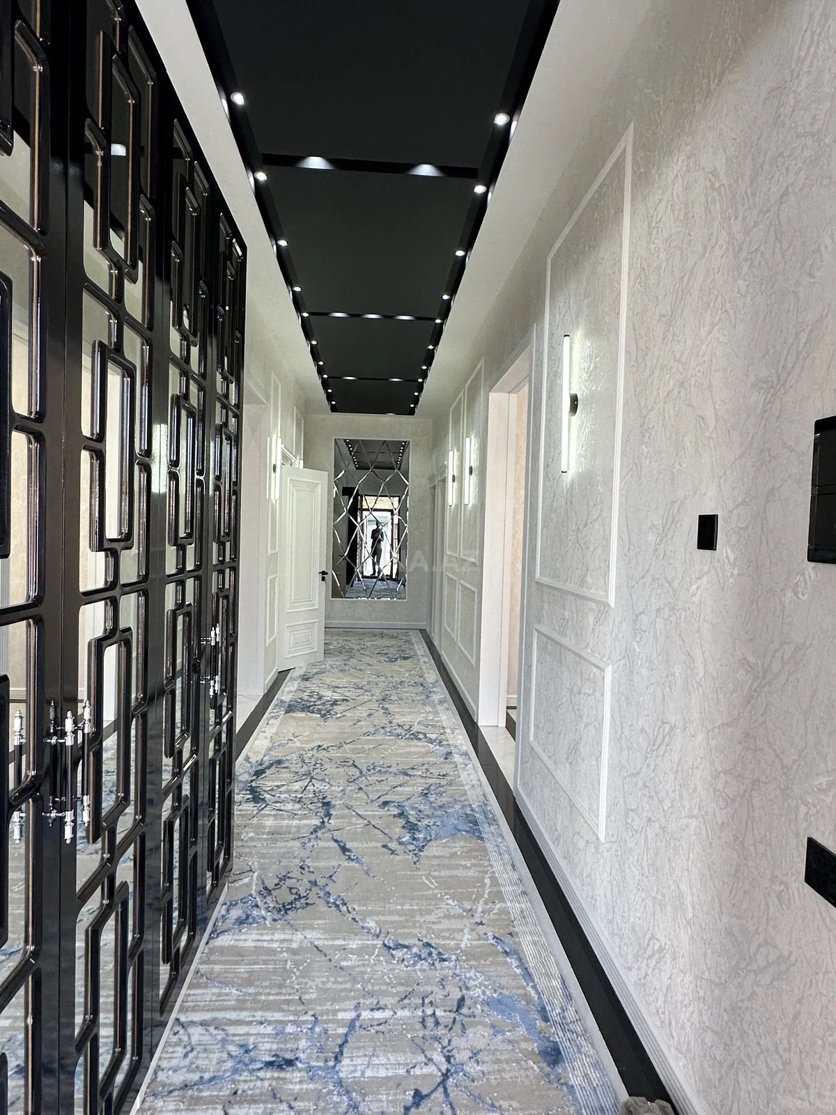 Satılır 4 otaqlı həyət evi 180 m²