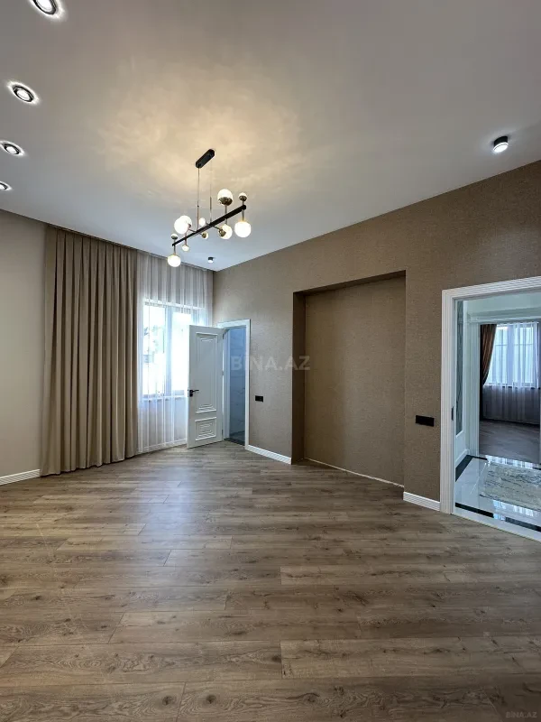 Satılır 4 otaqlı həyət evi 180 m²