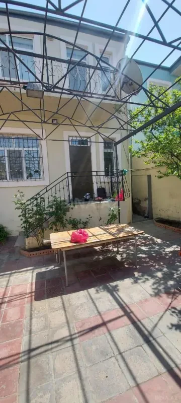 Satılır 5 otaqlı həyət evi 150 m²