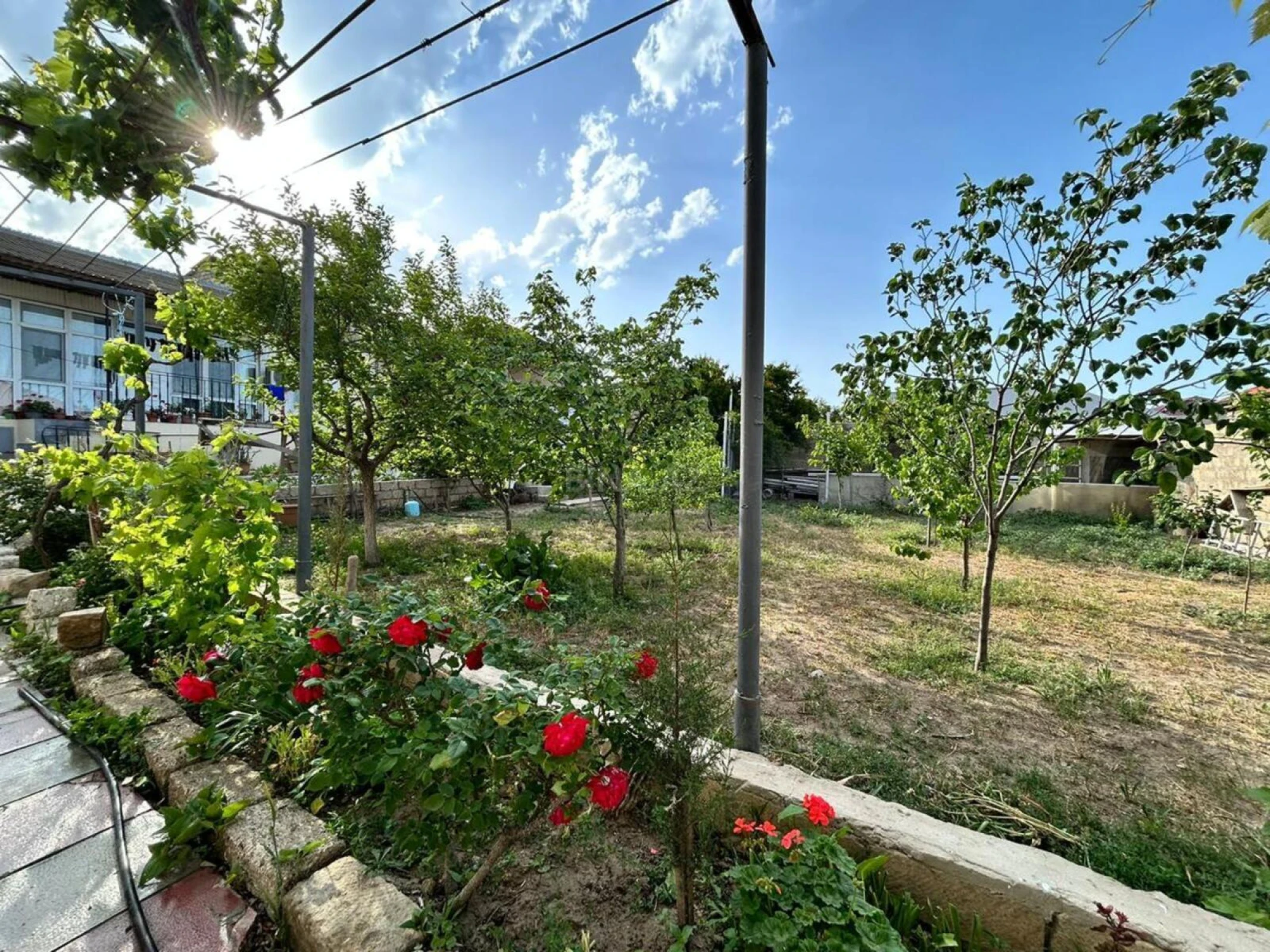 Satılır 6 otaqlı həyət evi 170 m²