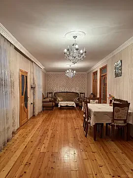 Satılır 6 otaqlı həyət evi 170 m²