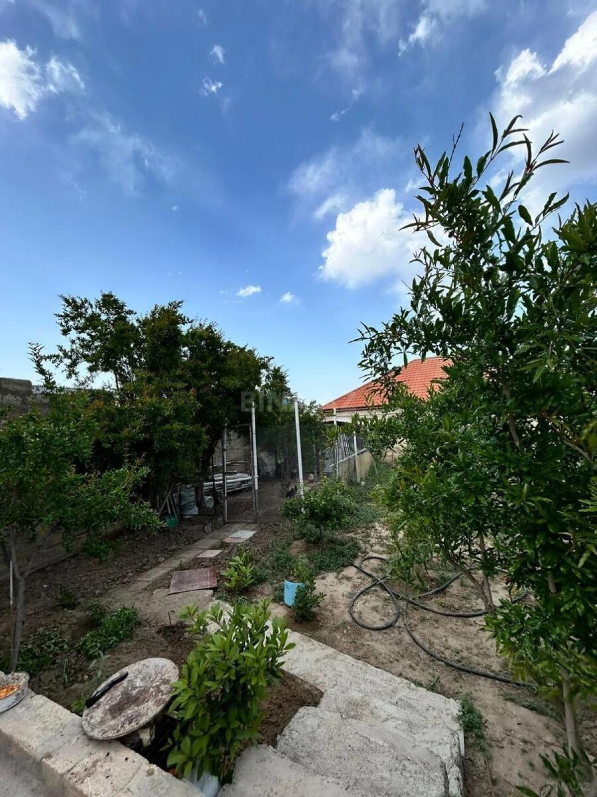 Satılır 6 otaqlı həyət evi 170 m²