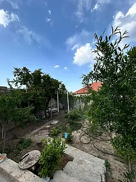 Satılır 6 otaqlı həyət evi 170 m²