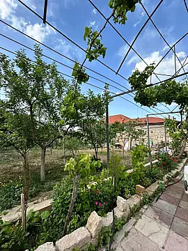 Satılır 6 otaqlı həyət evi 170 m²