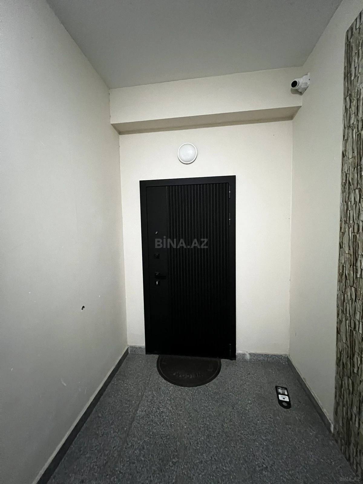 Satılır 2 otaqlı mənzil 76 m²
