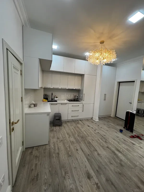 Satılır 2 otaqlı mənzil 76 m²