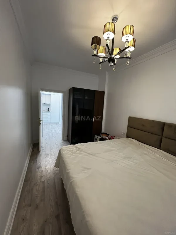 Satılır 2 otaqlı mənzil 76 m²