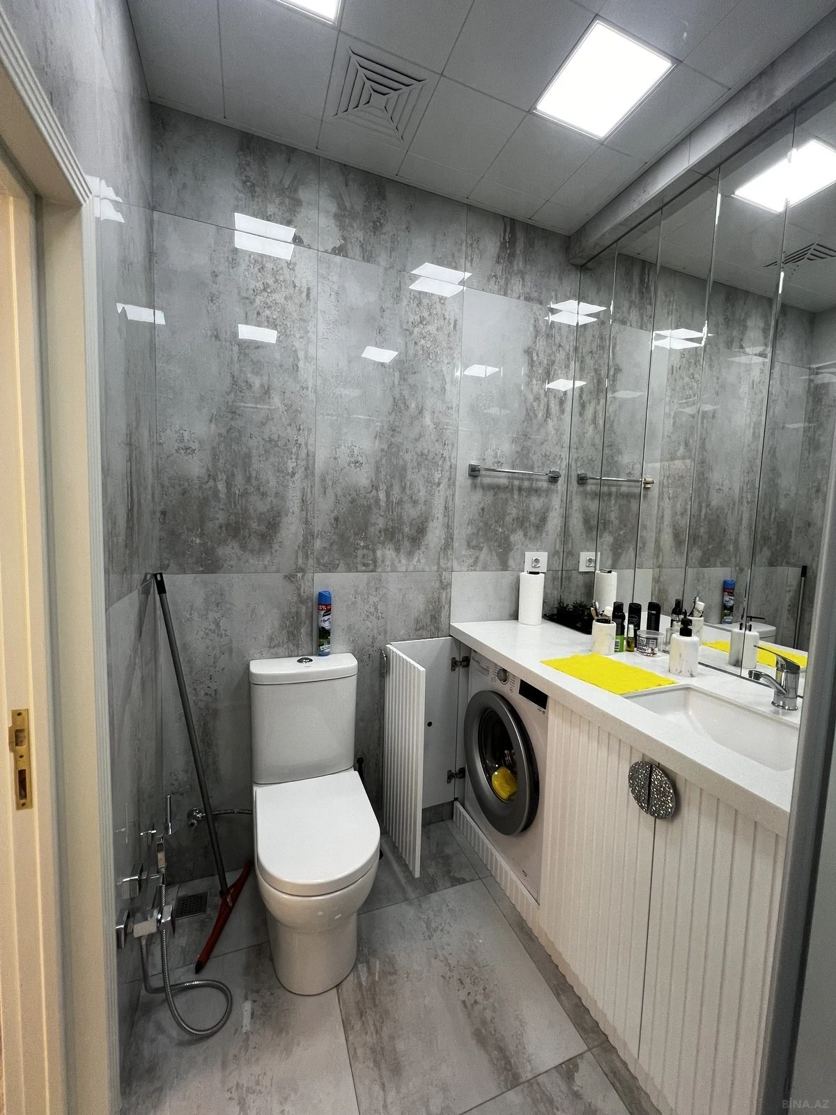 Satılır 2 otaqlı mənzil 76 m²