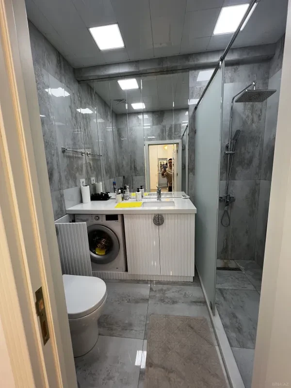 Satılır 2 otaqlı mənzil 76 m²