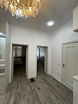 Satılır 2 otaqlı mənzil 76 m²