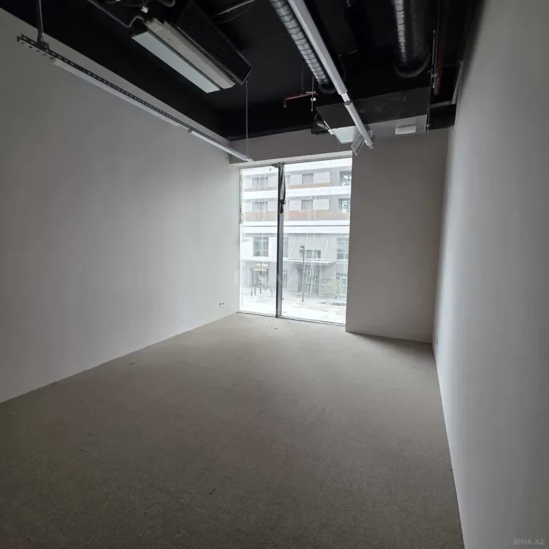 Satılır 4 otaqlı ofis 197 m²