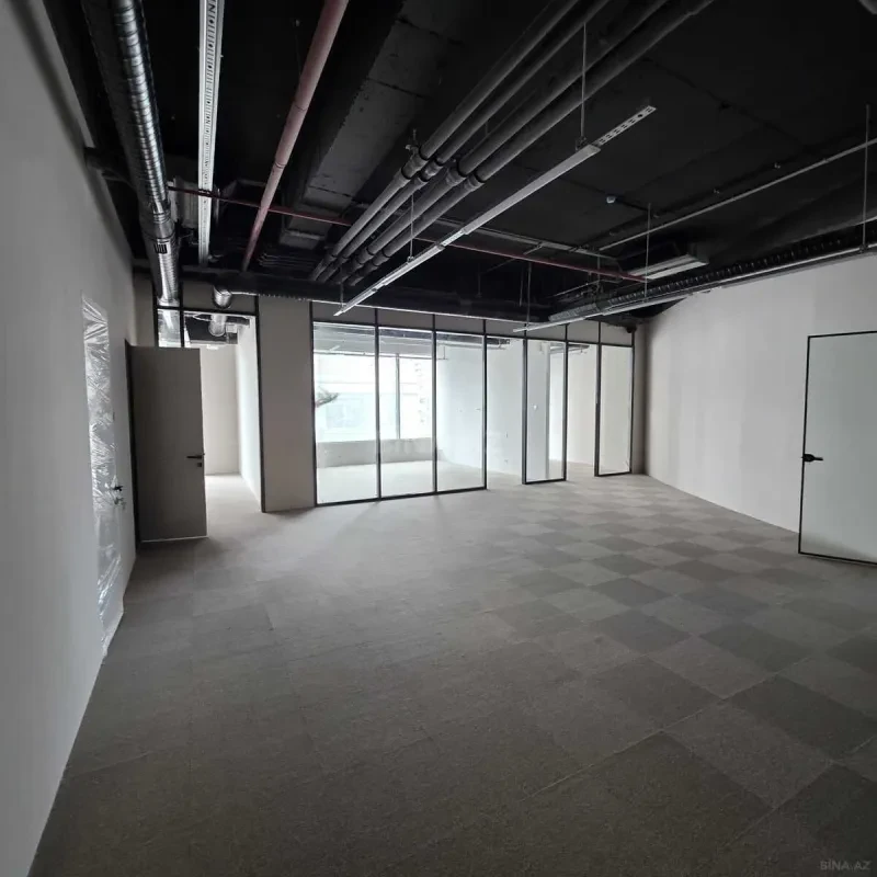Satılır 4 otaqlı ofis 197 m²
