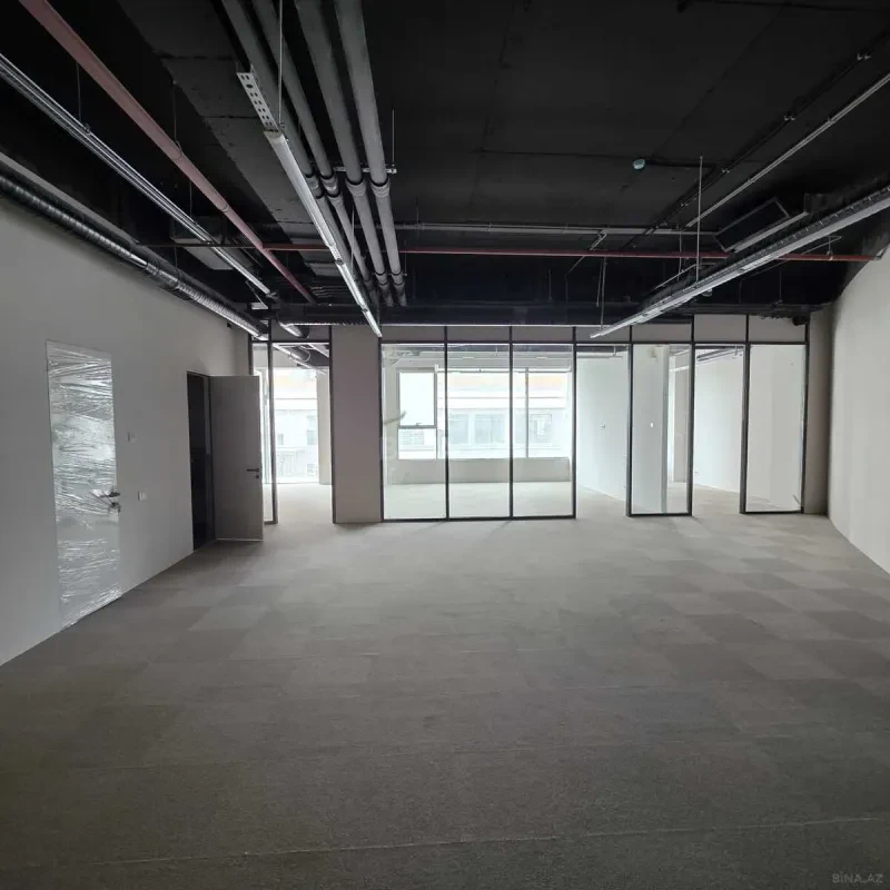 Satılır 4 otaqlı ofis 197 m²