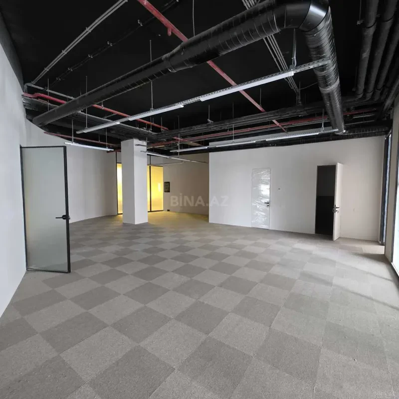 Satılır 4 otaqlı ofis 197 m²