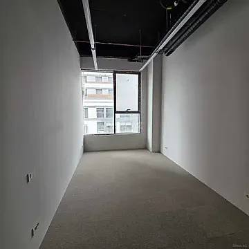 Satılır 4 otaqlı ofis 197 m²