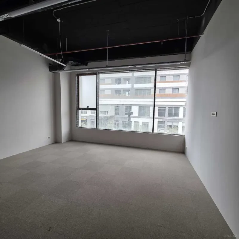 Satılır 4 otaqlı ofis 197 m²