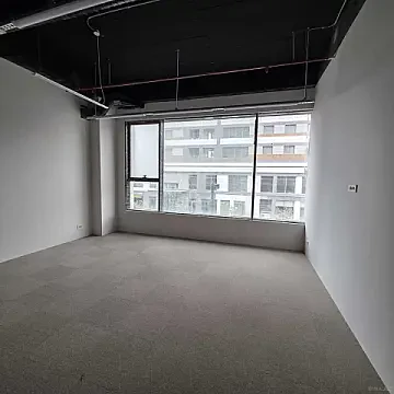 Satılır 4 otaqlı ofis 197 m²