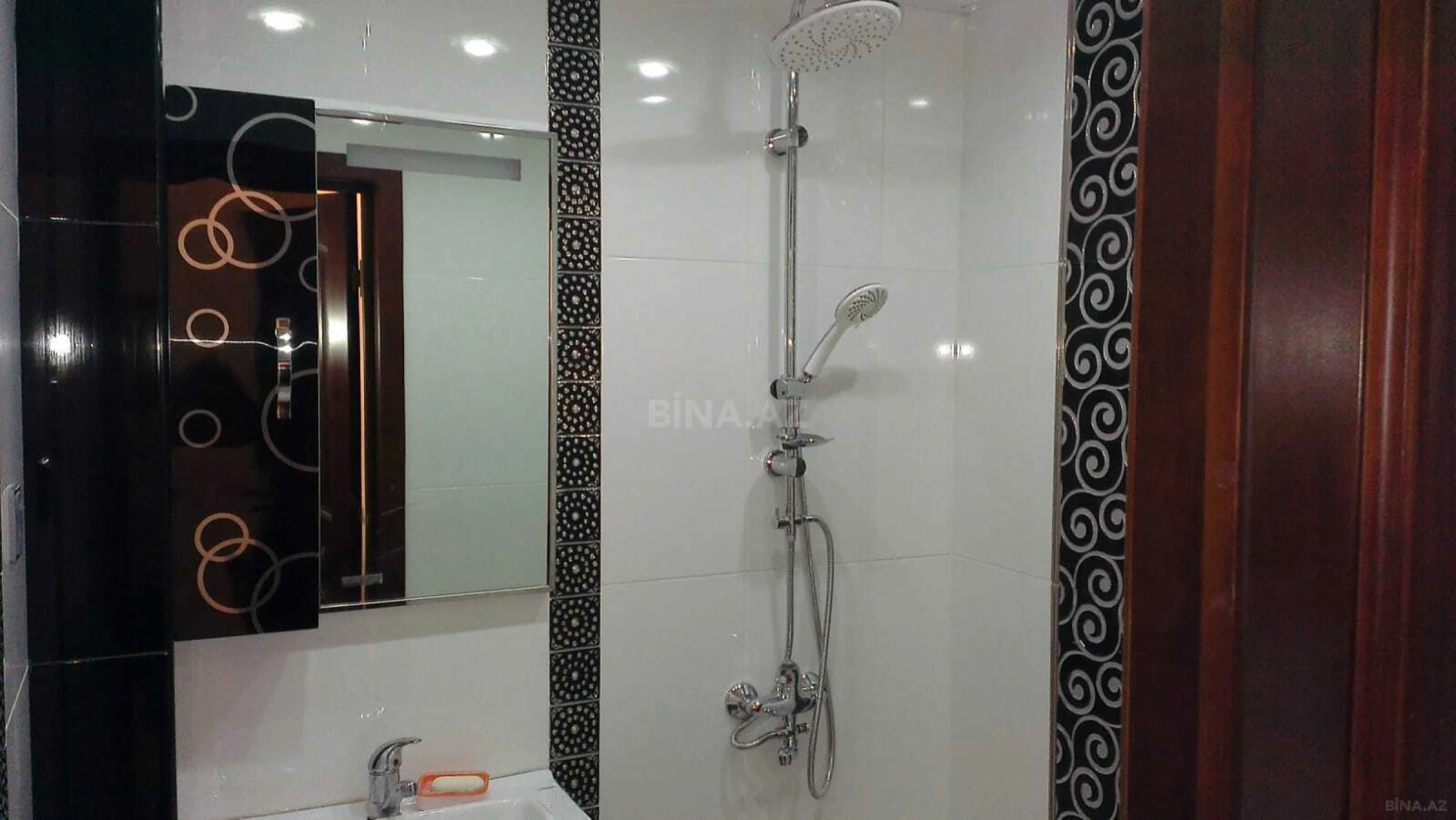 Satılır 3 otaqlı mənzil 75 m²