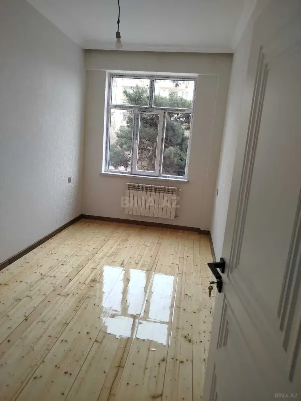 Satılır 3 otaqlı mənzil 102 m²