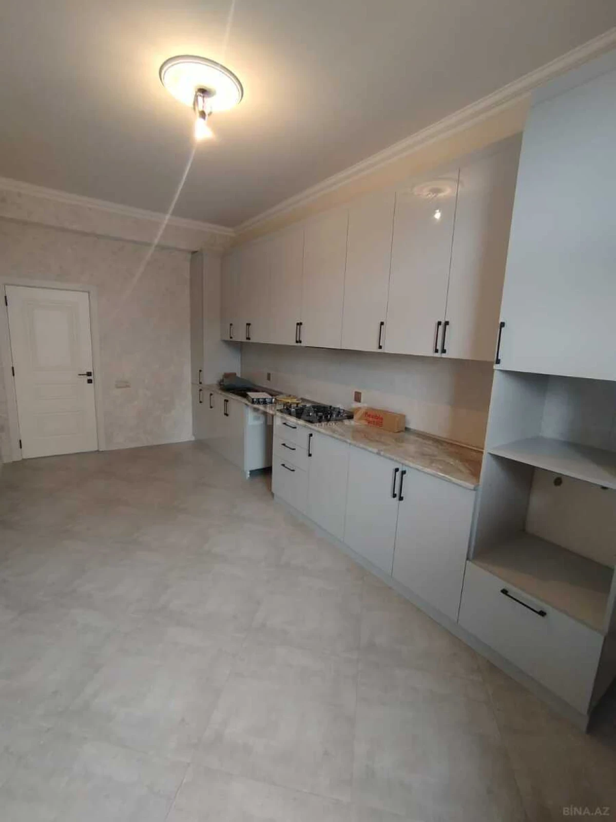 Satılır 3 otaqlı mənzil 102 m²