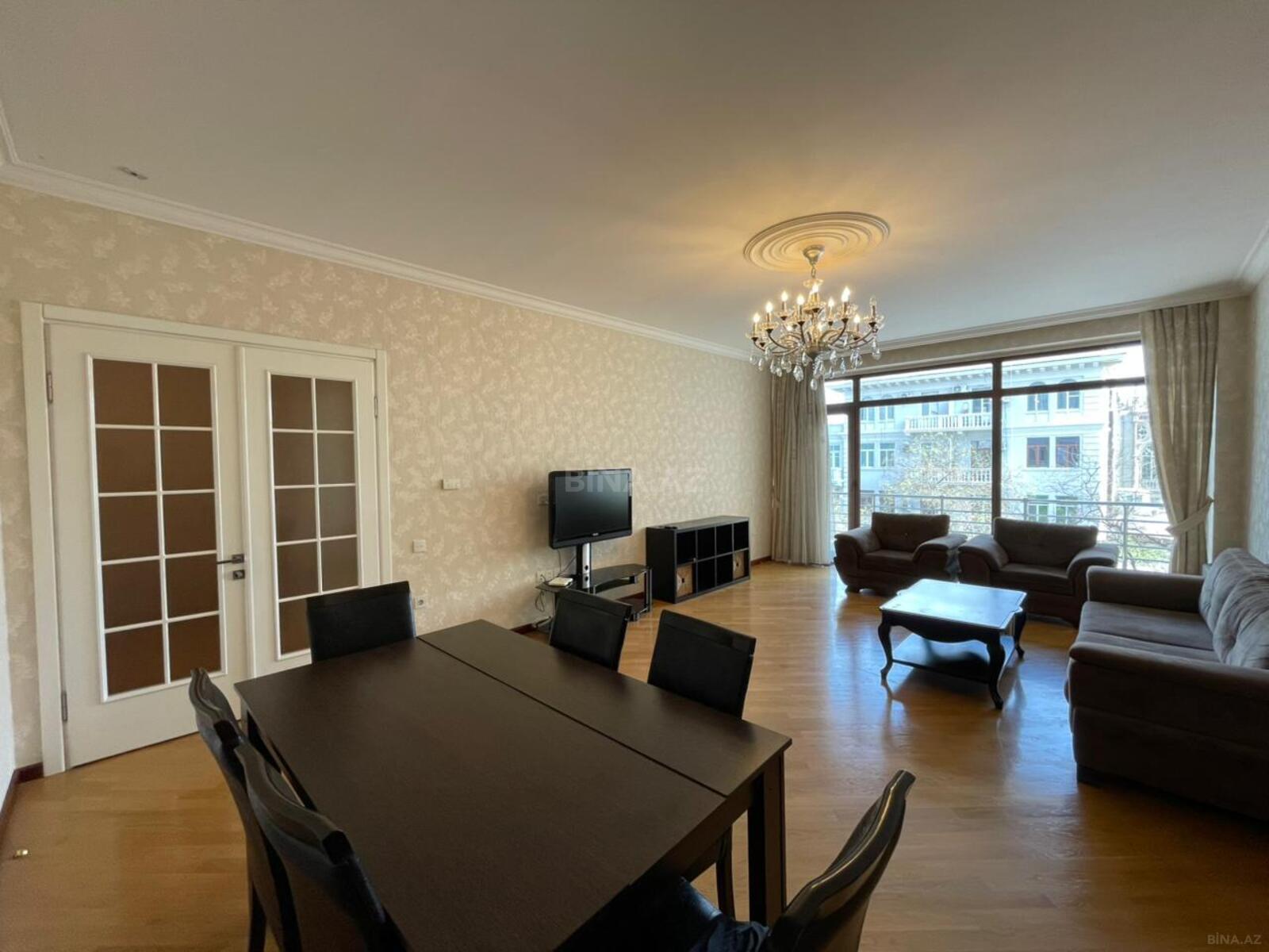 Kirayə verilir 3 otaqlı mənzil 150 m² — Bakı 3 otaq 150.00 m²