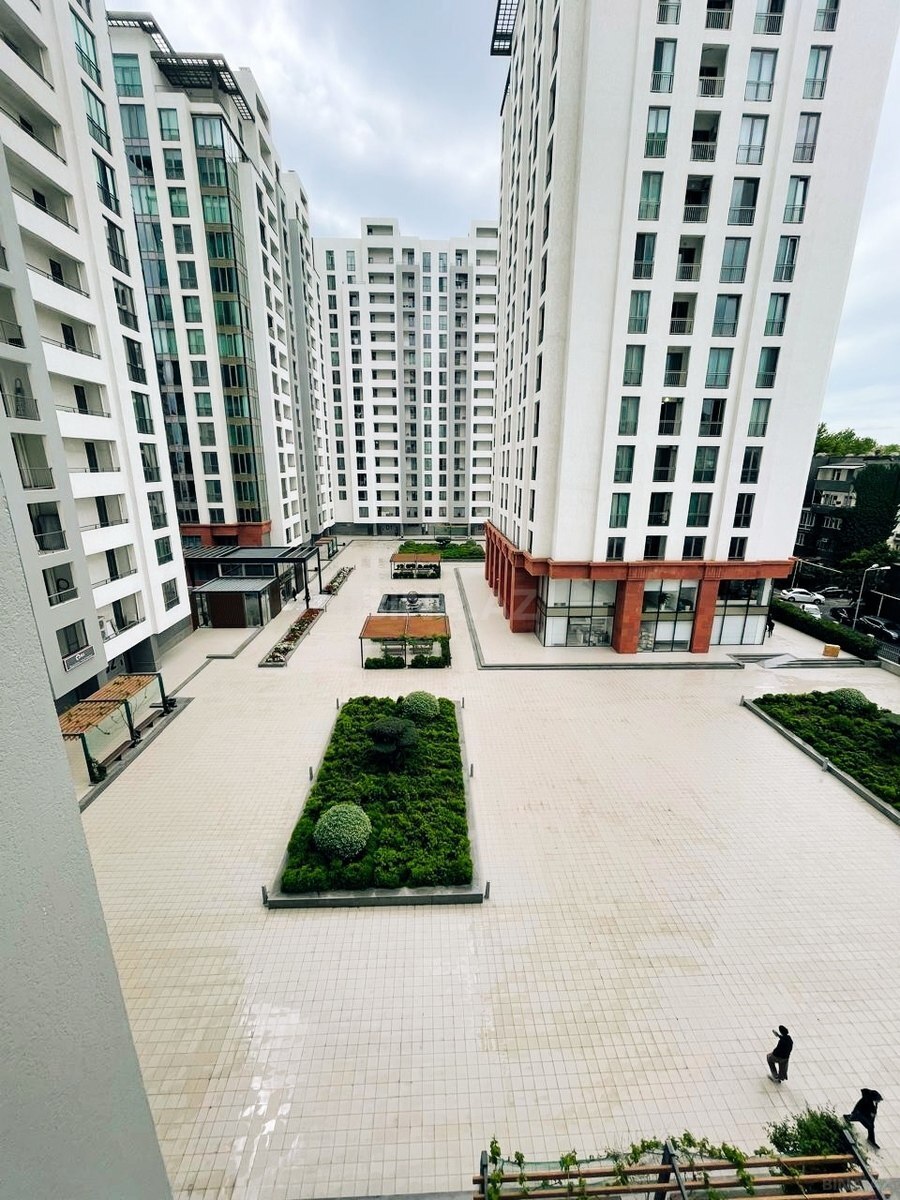 Satılır 4 otaqlı mənzil 180 m² — Bakı 4 otaq 180.00 m²