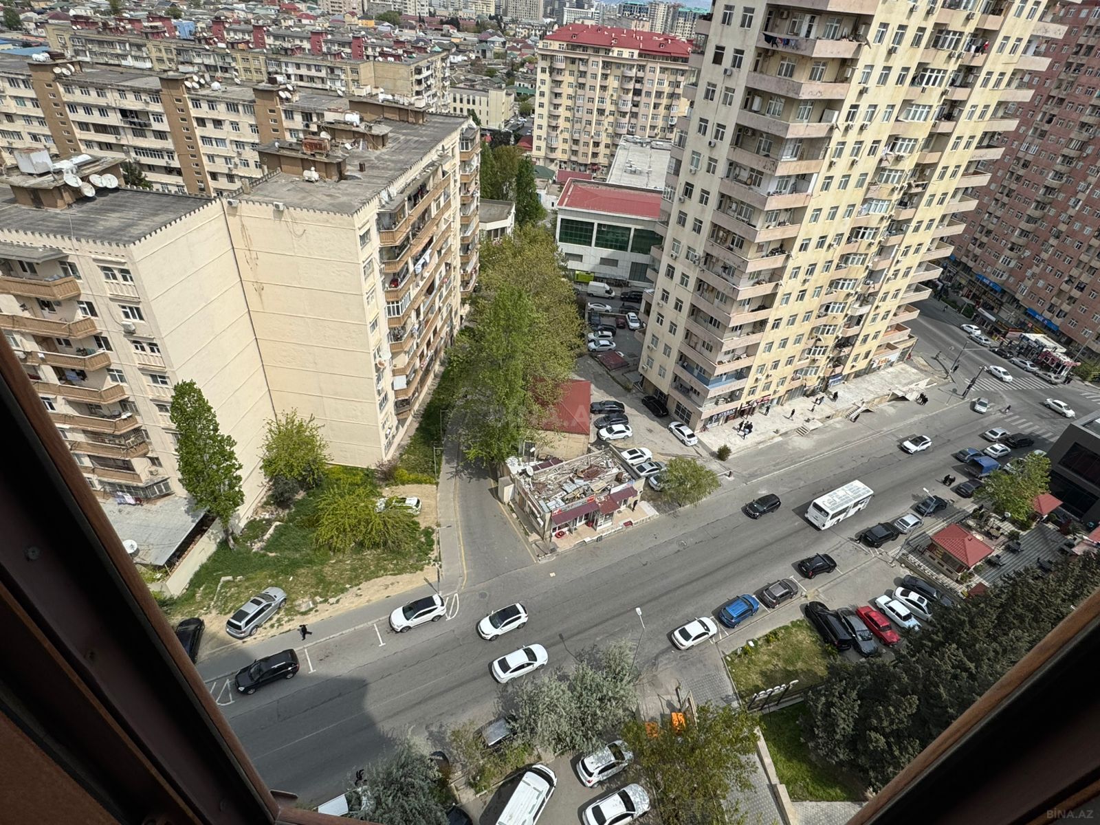 Kirayə verilir 3 otaqlı mənzil 130 m² — Bakı, İnşaatçılar 3 otaq 130.00 m²