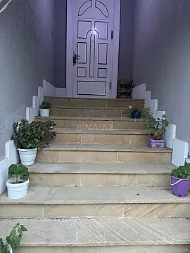 Satılır 4 otaqlı həyət evi 130 m²