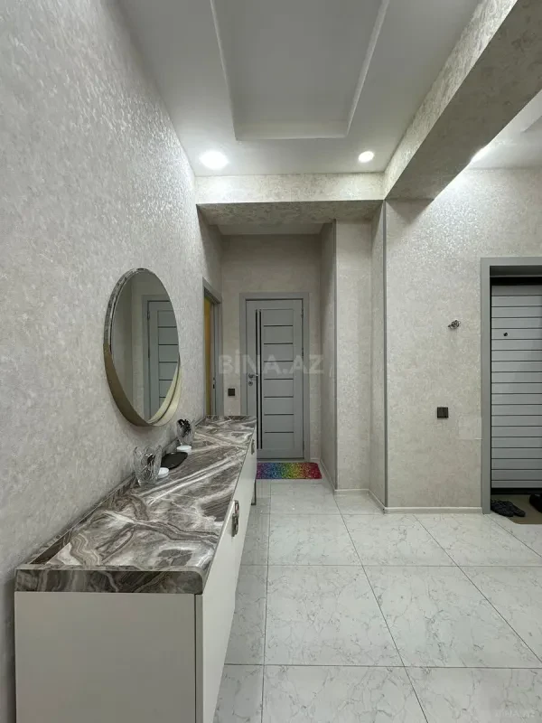 Satılır 4 otaqlı mənzil 98 m²