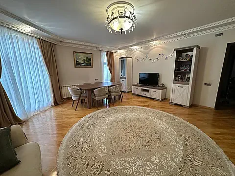 Satılır 4 otaqlı mənzil 151 m² — Bakı, Nərimanov 4 otaq 151.00 m²