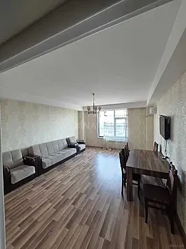 Kirayə verilir 2 otaqlı mənzil 106 m² — Bakı 2 otaq 106.00 m²