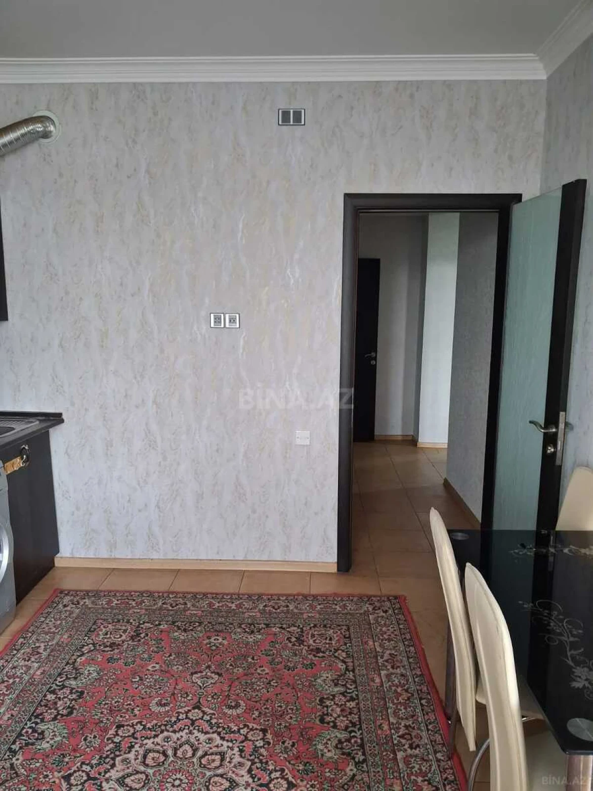 Kirayə verilir 2 otaqlı mənzil 90 m²