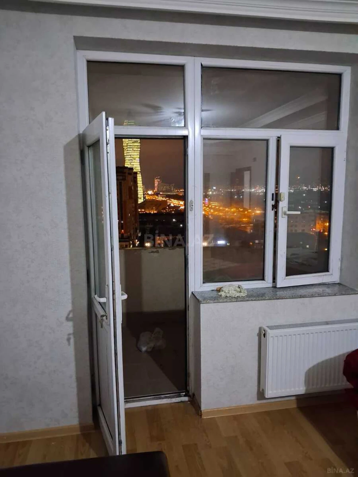 Kirayə verilir 2 otaqlı mənzil 90 m²