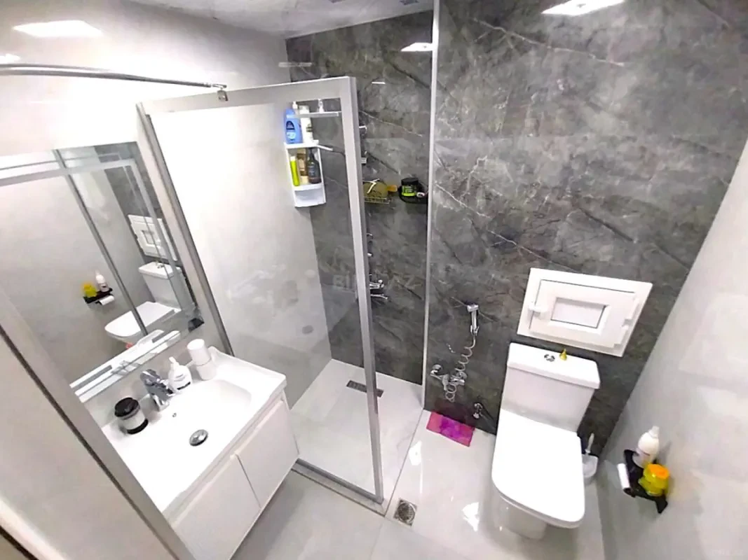 Satılır 2 otaqlı mənzil 60 m²