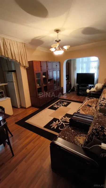 Kirayə verilir 2 otaqlı mənzil 45 m²