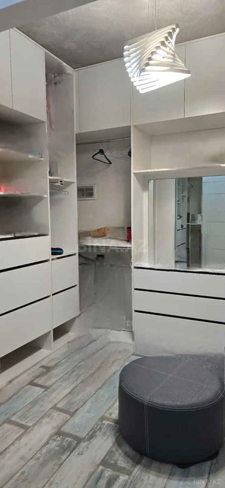 Kirayə verilir 3 otaqlı mənzil 148 m²