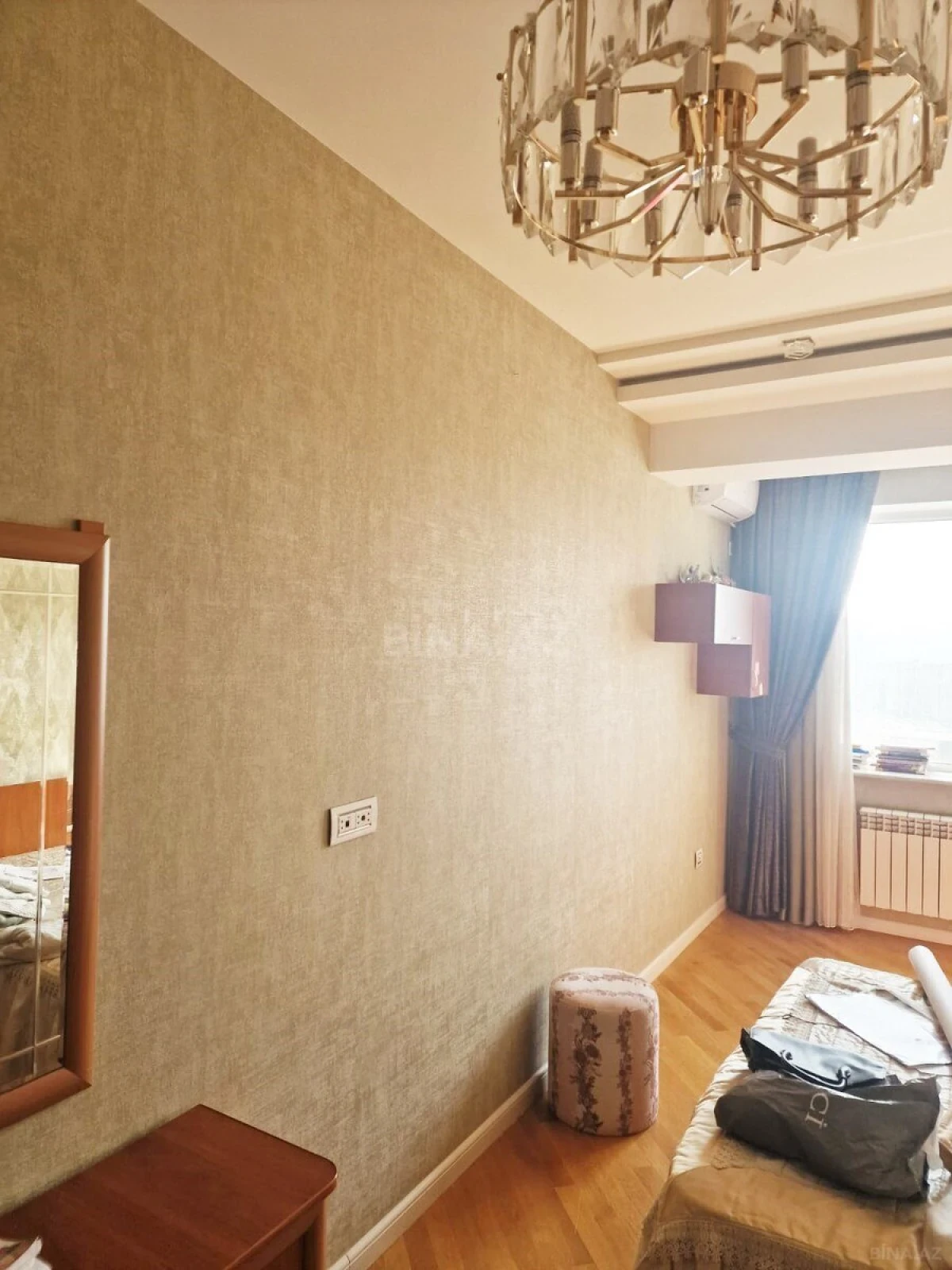 Kirayə verilir 3 otaqlı mənzil 130 m²