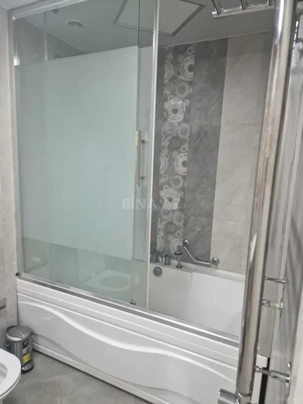 Kirayə verilir 3 otaqlı mənzil 130 m²