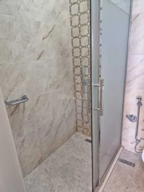 Kirayə verilir 3 otaqlı mənzil 130 m²