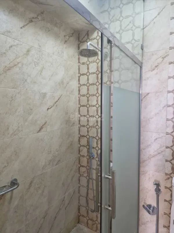 Kirayə verilir 3 otaqlı mənzil 130 m²
