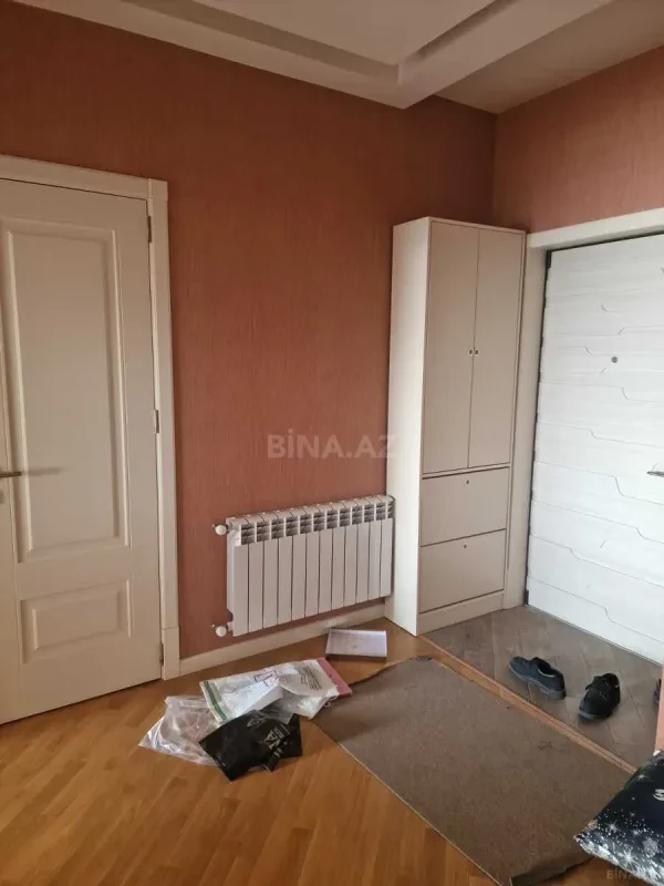 Kirayə verilir 3 otaqlı mənzil 130 m²