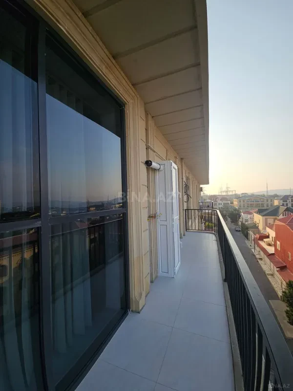 Satılır 3 otaqlı mənzil 125 m²