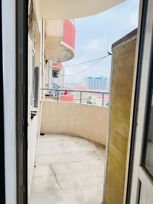 Satılır 2 otaqlı mənzil 75 m²